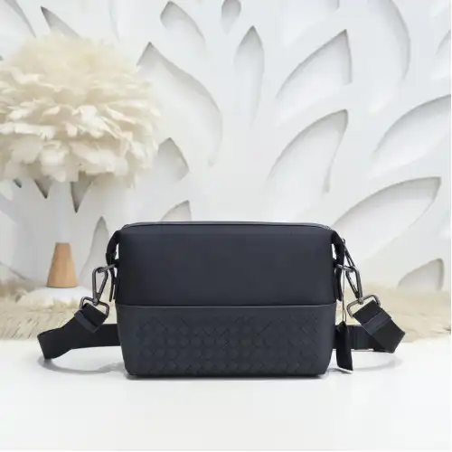 b0tt*ga Ven*ta bags 2406ya0003