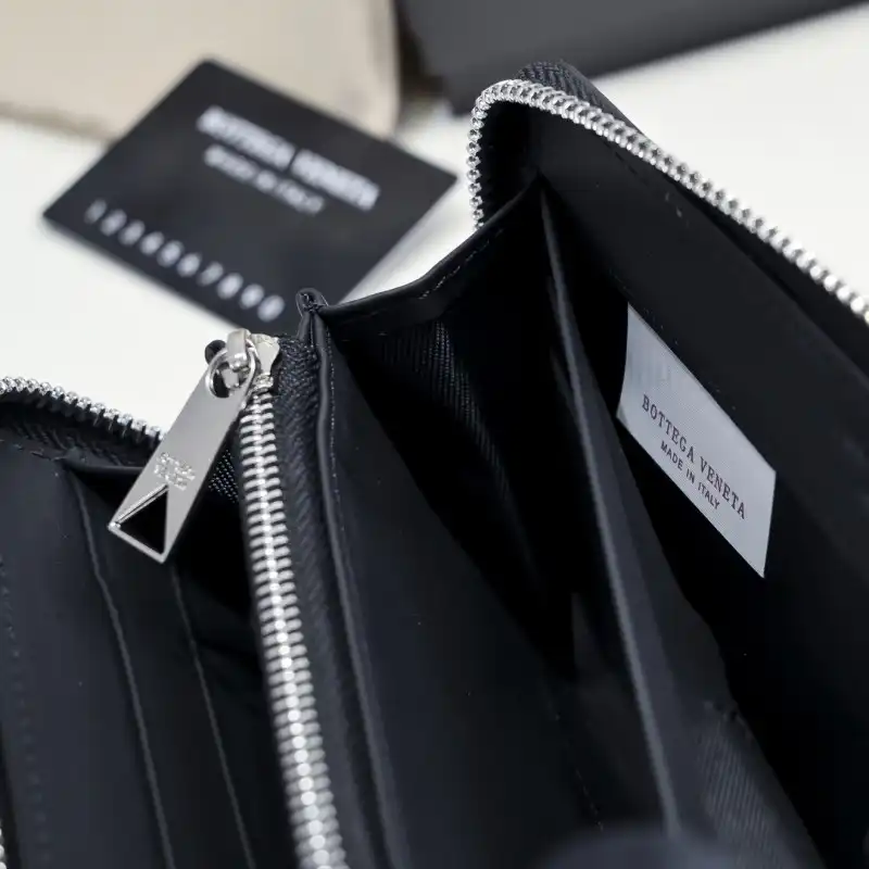 b0tt*ga Ven*ta bags 2406ya0006