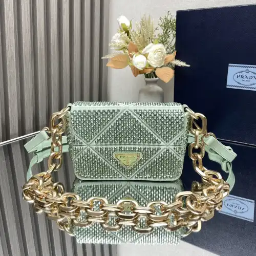 Pra*a bags 2406ya0083