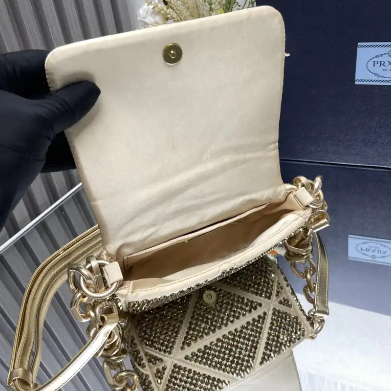 Pra*a bags 2406ya0087