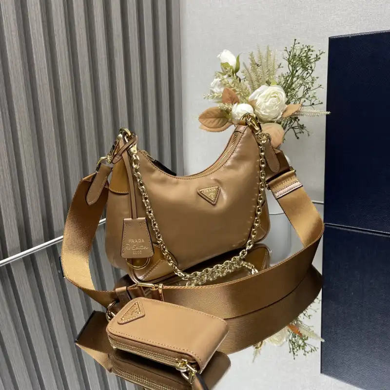 Pra*a bags 2406ya0108