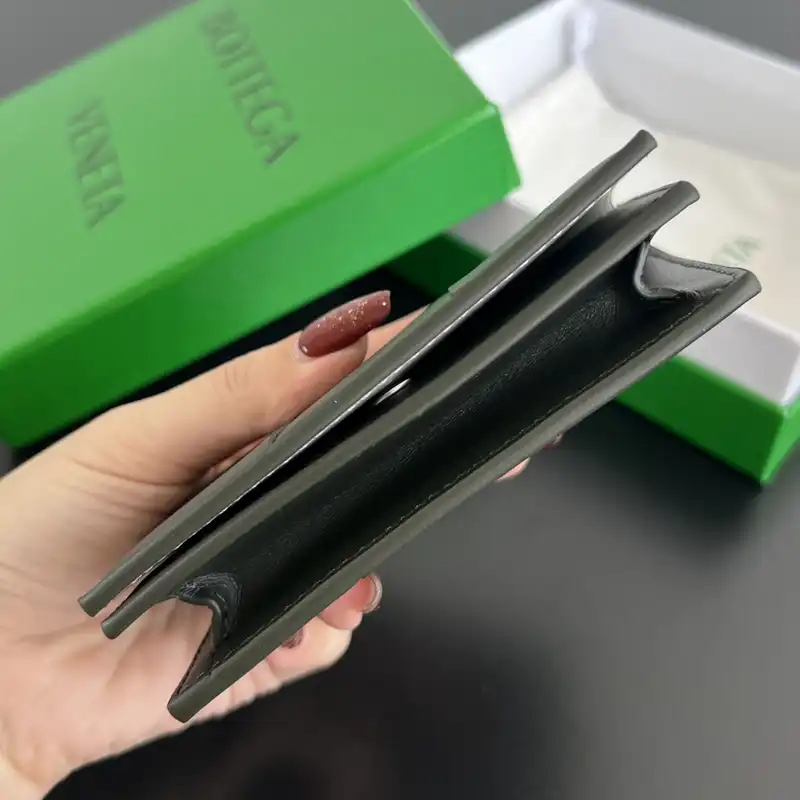 b0tt*ga Ven*ta bags 2409sf0005