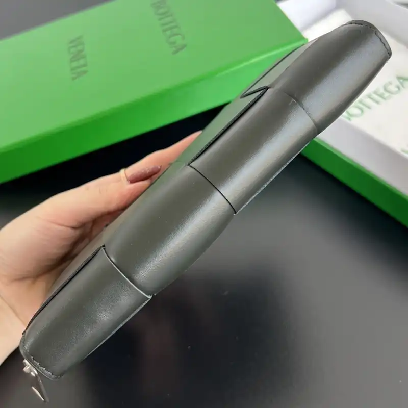 b0tt*ga Ven*ta bags 2409sf0022