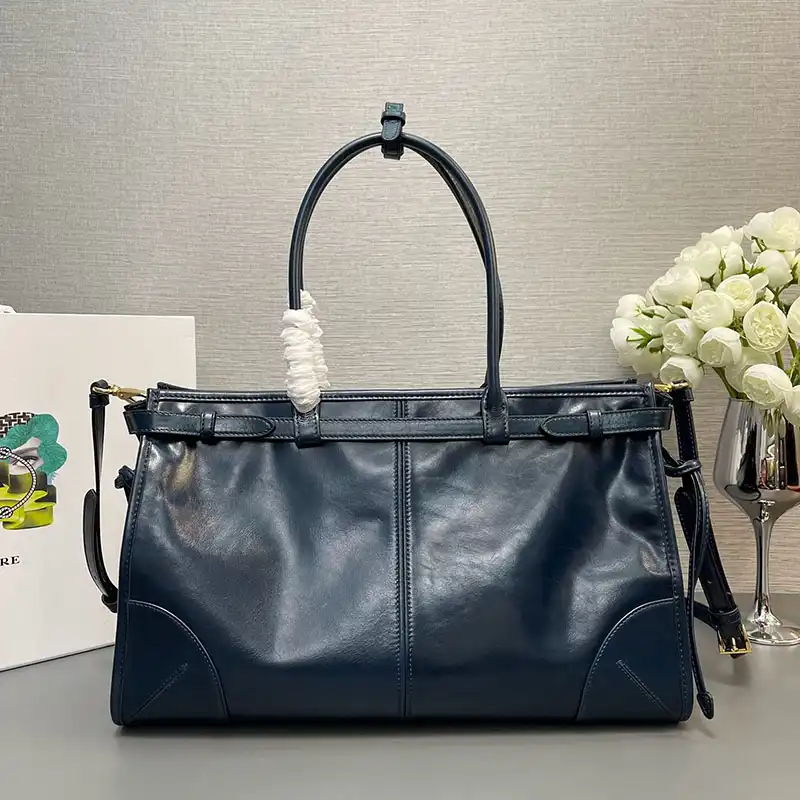 Pra*a bags 2409ya0004