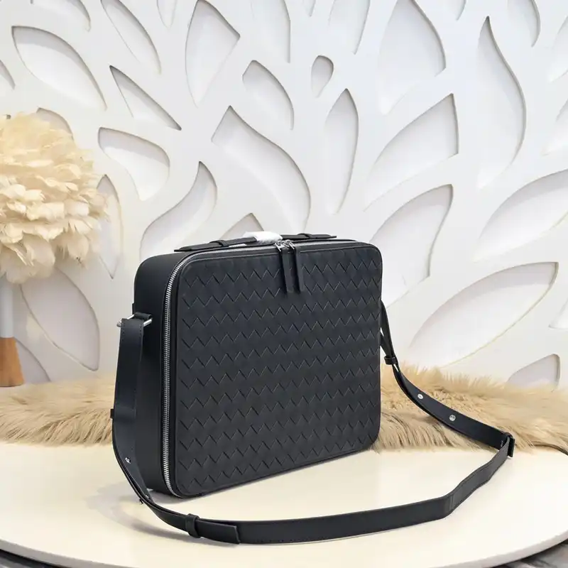 b0tt*ga Ven*ta bags 2409ya0038