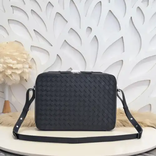 b0tt*ga Ven*ta bags 2409ya0038