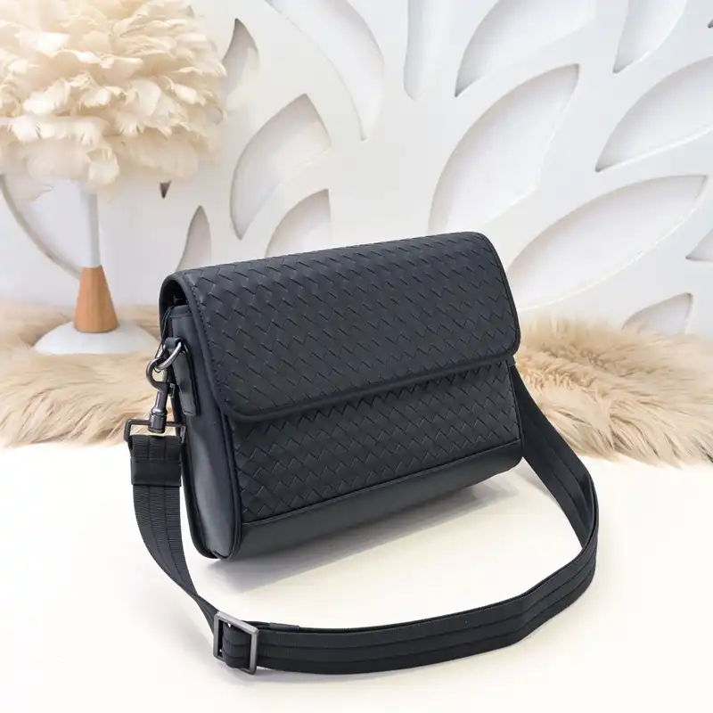 b0tt*ga Ven*ta bags 2409ya0039