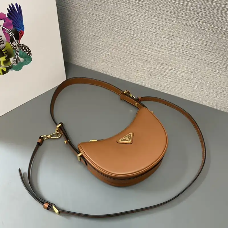 Pra*a bags 2409ya0111