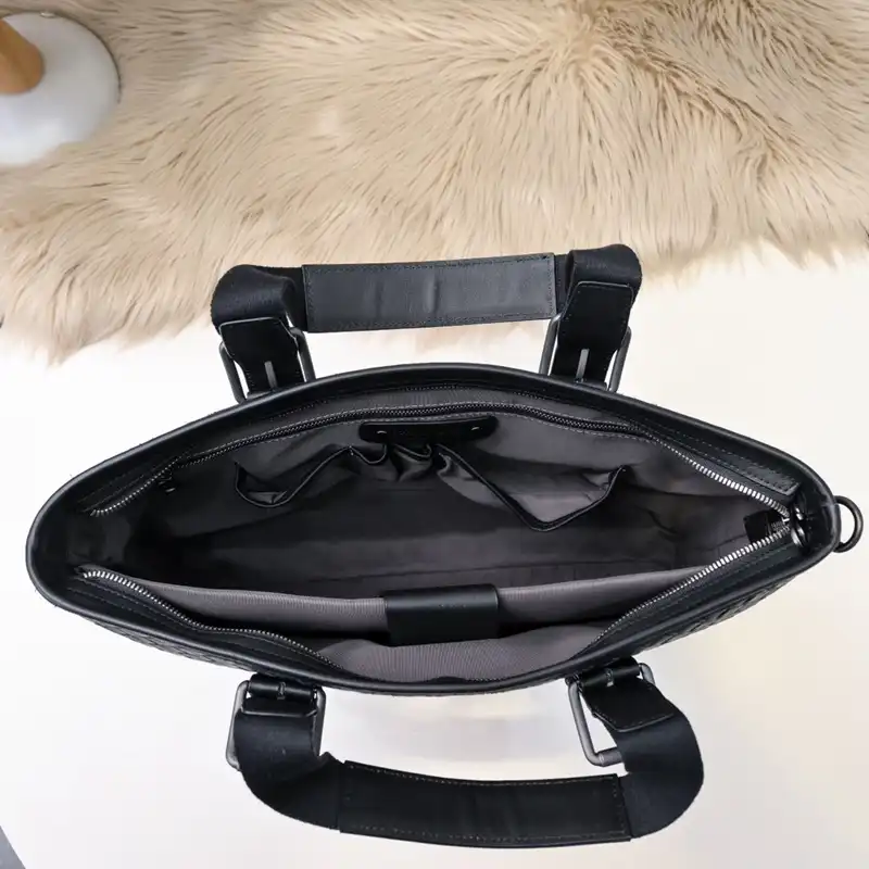 b0tt*ga Ven*ta bags 2410ya0034