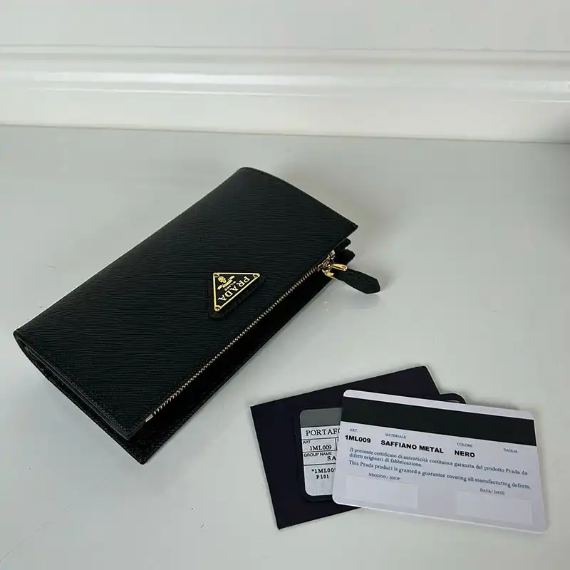 Pra*a bags 2411ya0007