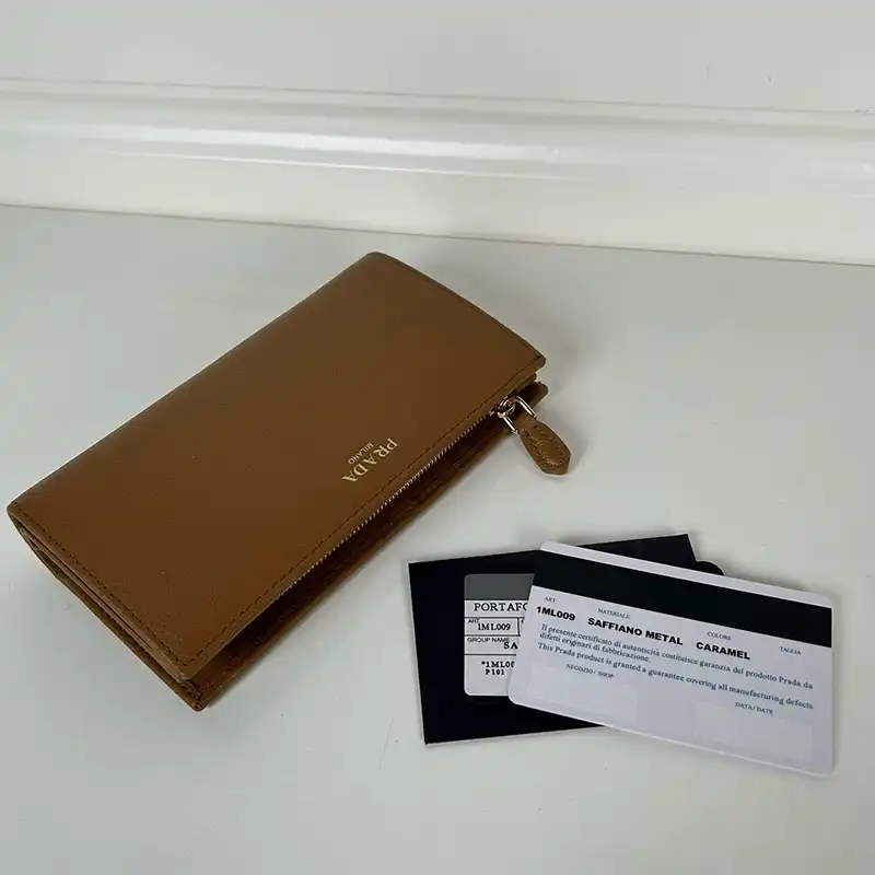 Pra*a bags 2411ya0010