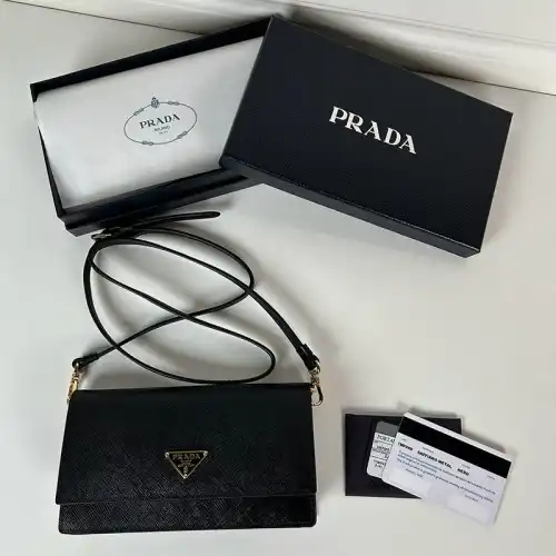 Pra*a bags 2411ya0016
