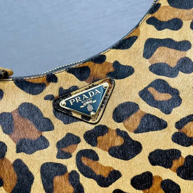 Pra*a bags 2411ya0022