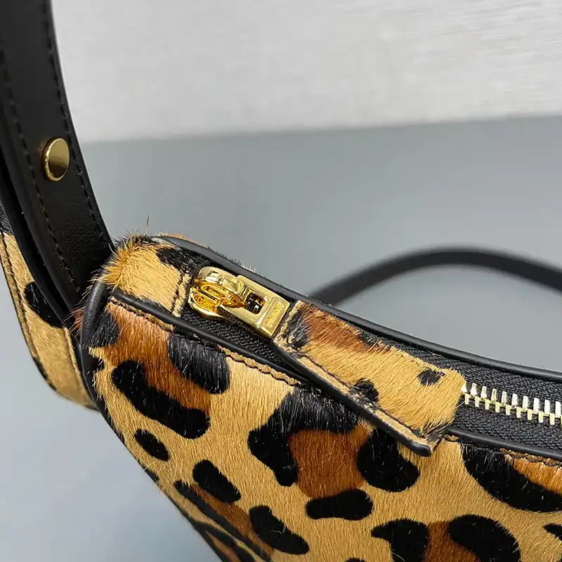 Pra*a bags 2411ya0022