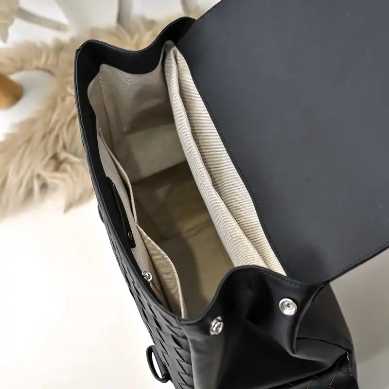 b0tt*ga Ven*ta bags 2411ya0040