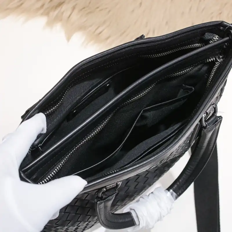 b0tt*ga Ven*ta bags 2411ya0042