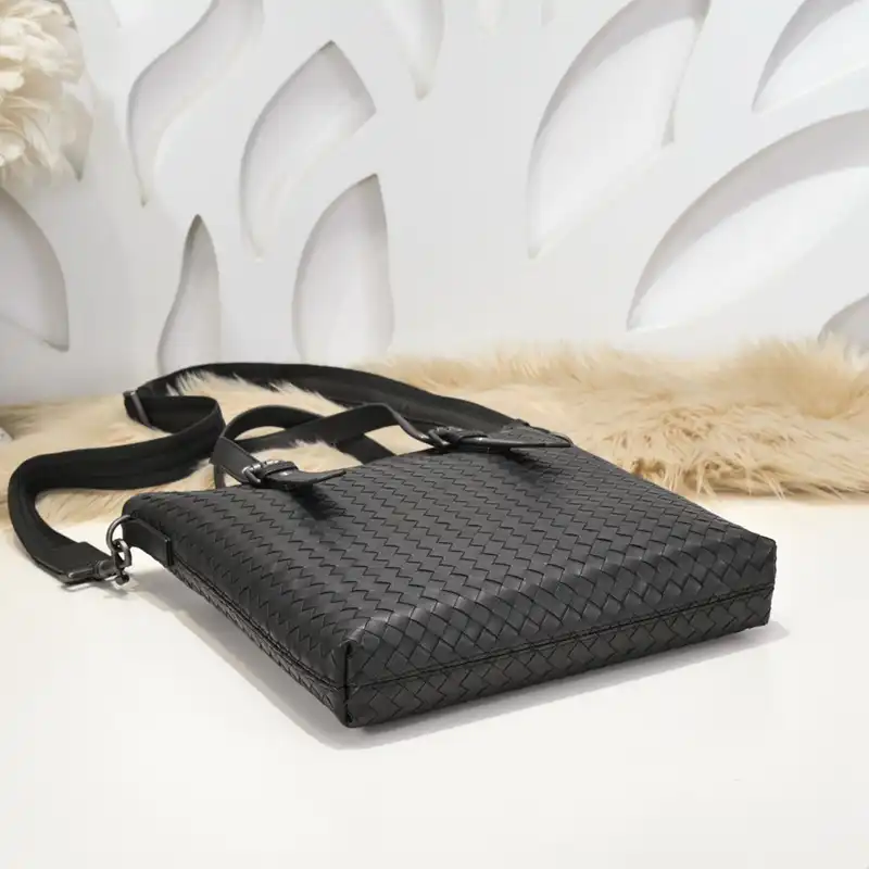 b0tt*ga Ven*ta bags 2411ya0045