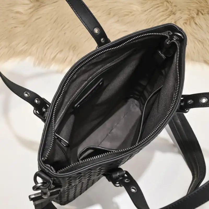 b0tt*ga Ven*ta bags 2411ya0045