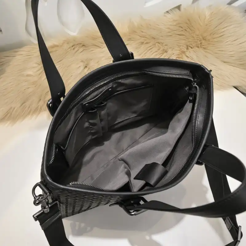 b0tt*ga Ven*ta bags 2411ya0046