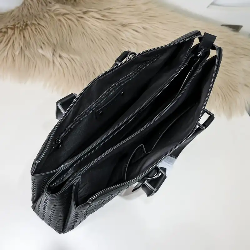 b0tt*ga Ven*ta bags 2411ya0047