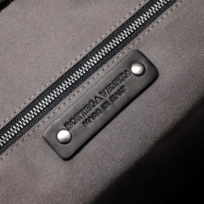 b0tt*ga Ven*ta bags 2411ya0058