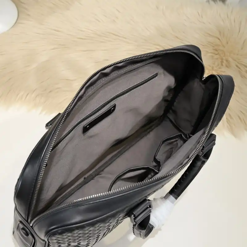 b0tt*ga Ven*ta bags 2411ya0058