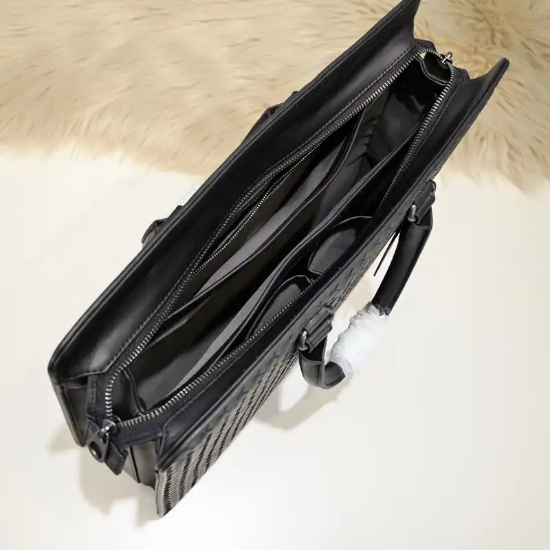 b0tt*ga Ven*ta bags 2411ya0060