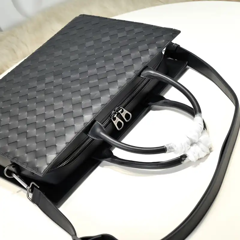 b0tt*ga Ven*ta bags 2411ya0061