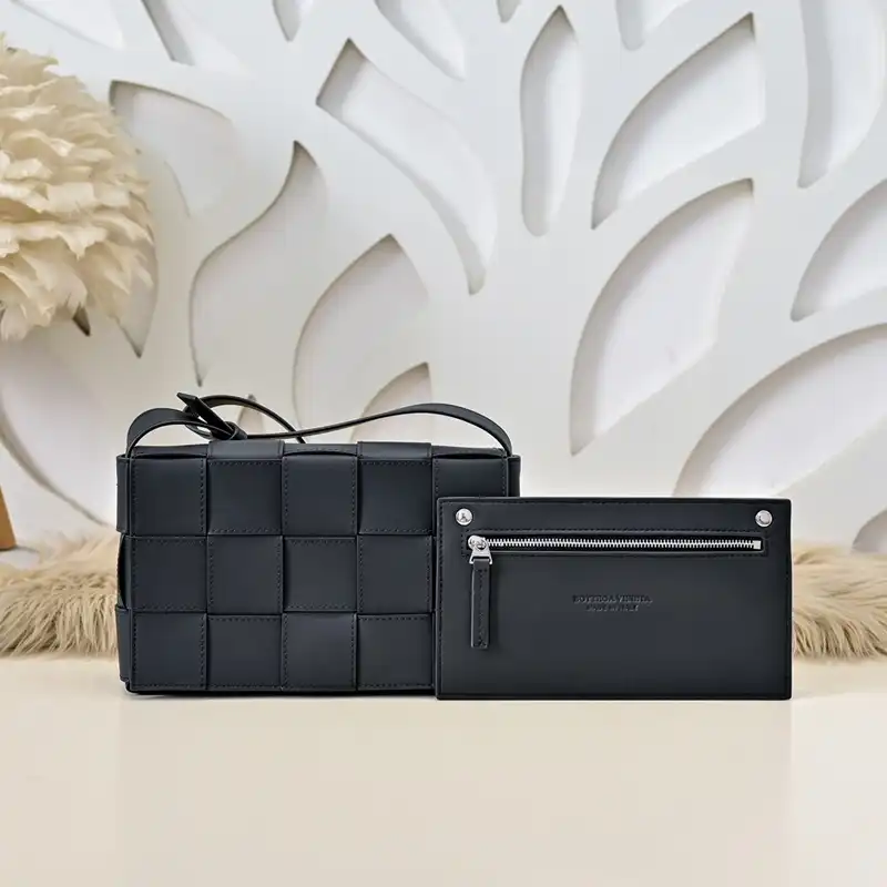 b0tt*ga Ven*ta bags 2411ya0128