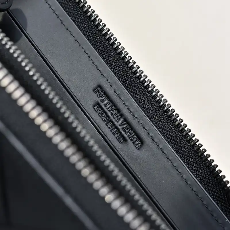 b0tt*ga Ven*ta bags 2411ya0130