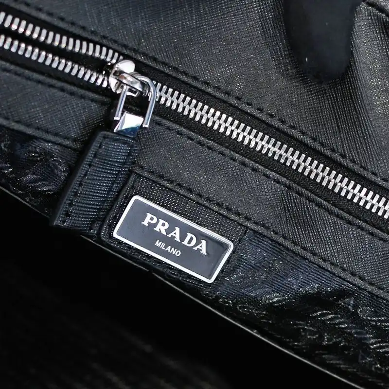 Pra*a bags 2012sh0074
