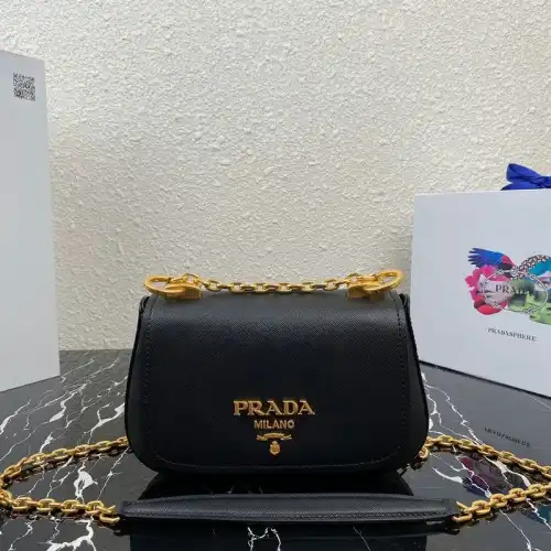 Pra*a bag 20dj11087