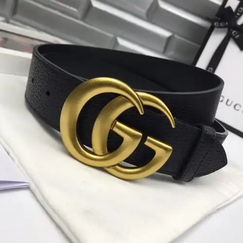 G*u*i s belts 19bl0019