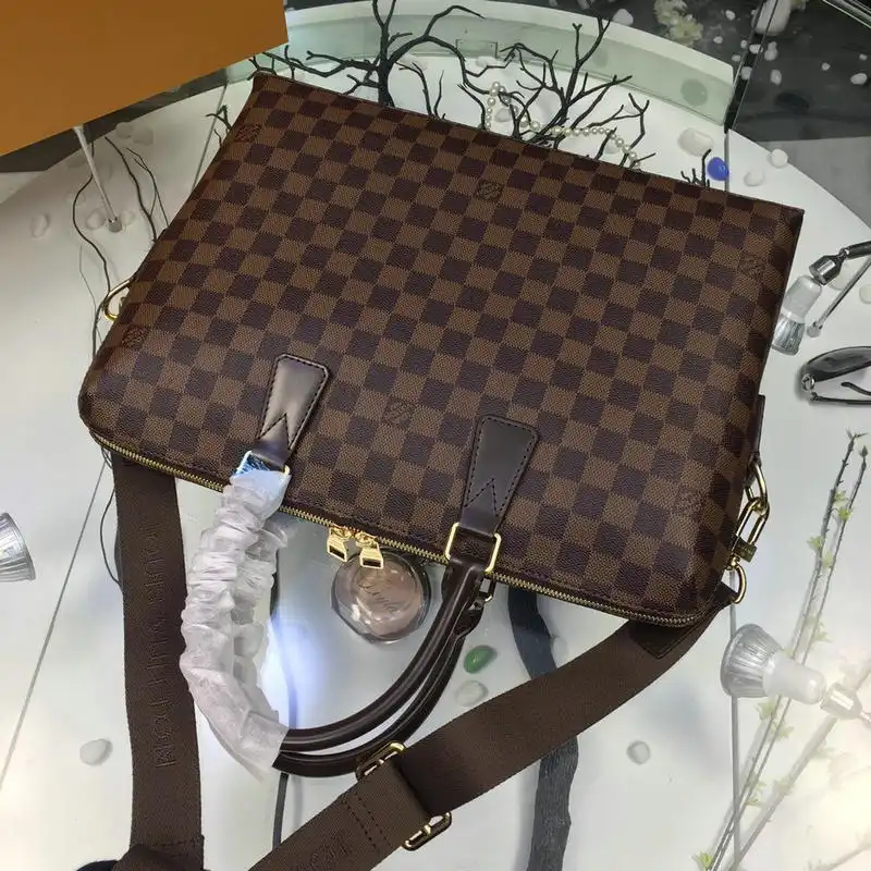 LV Bags 19T1L0378