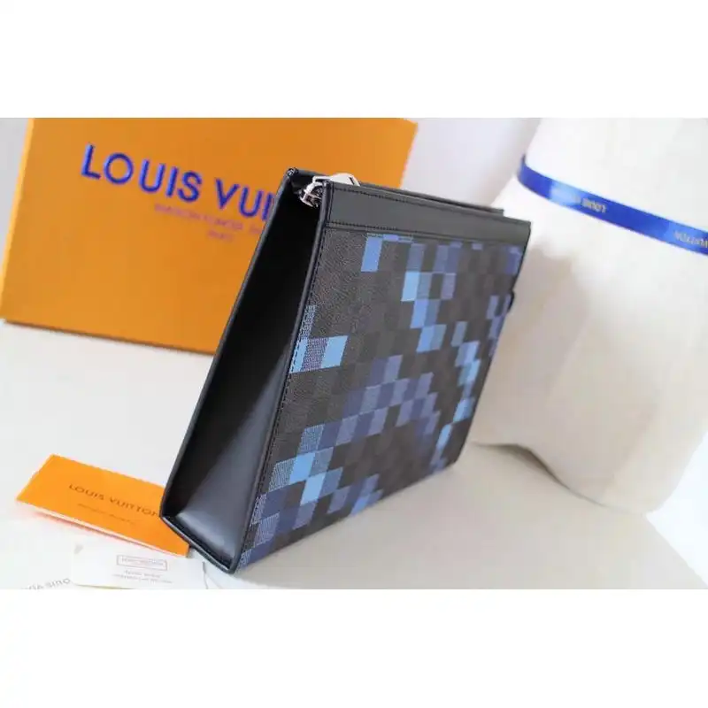 LV Bags 19T1L0592
