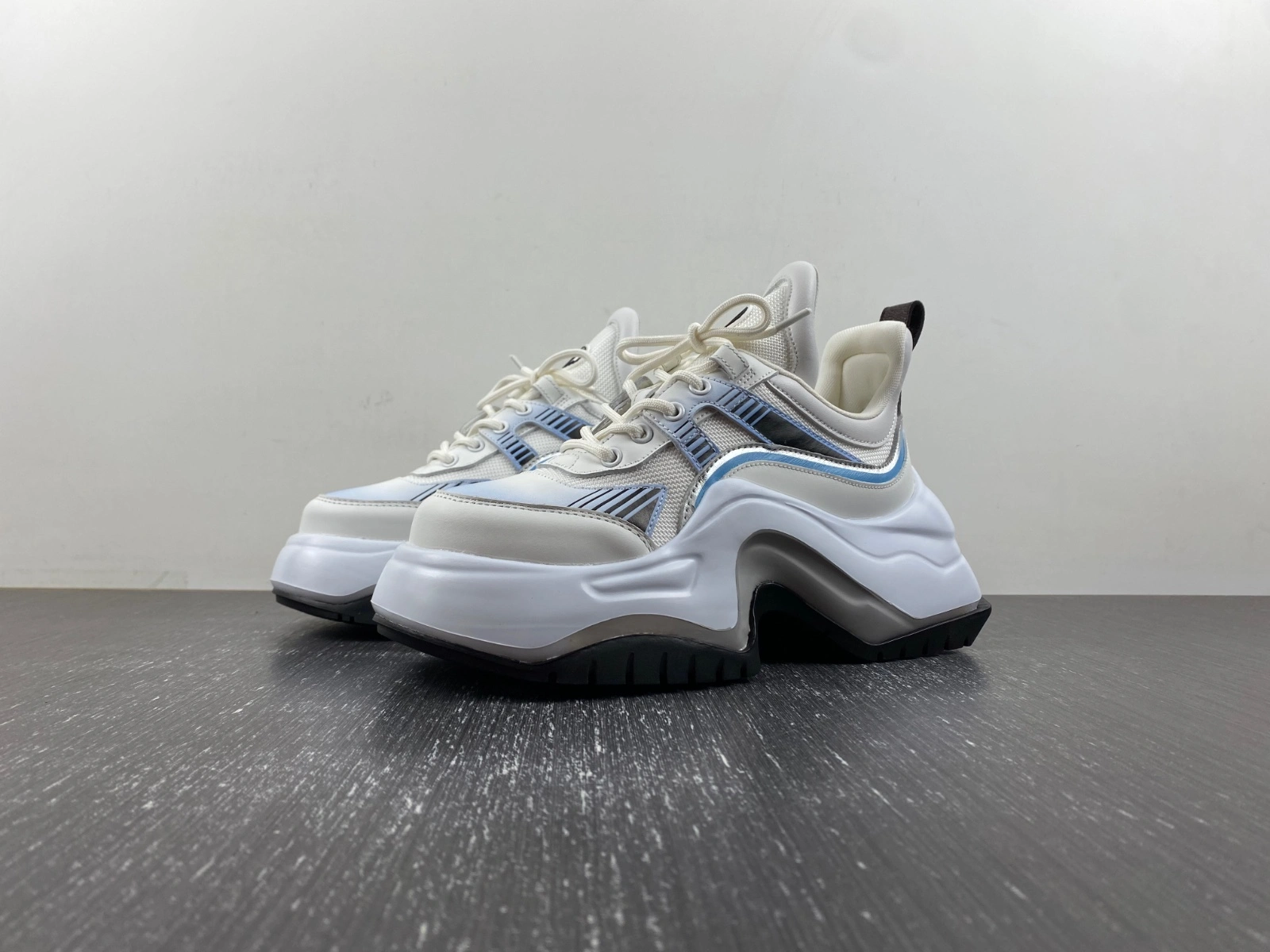quickdry 1 Vvtt0n archlight sneakers lv 2135