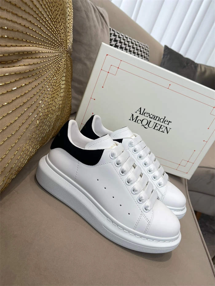 a1exa*der Mcqv*en oversized trendy 2569
