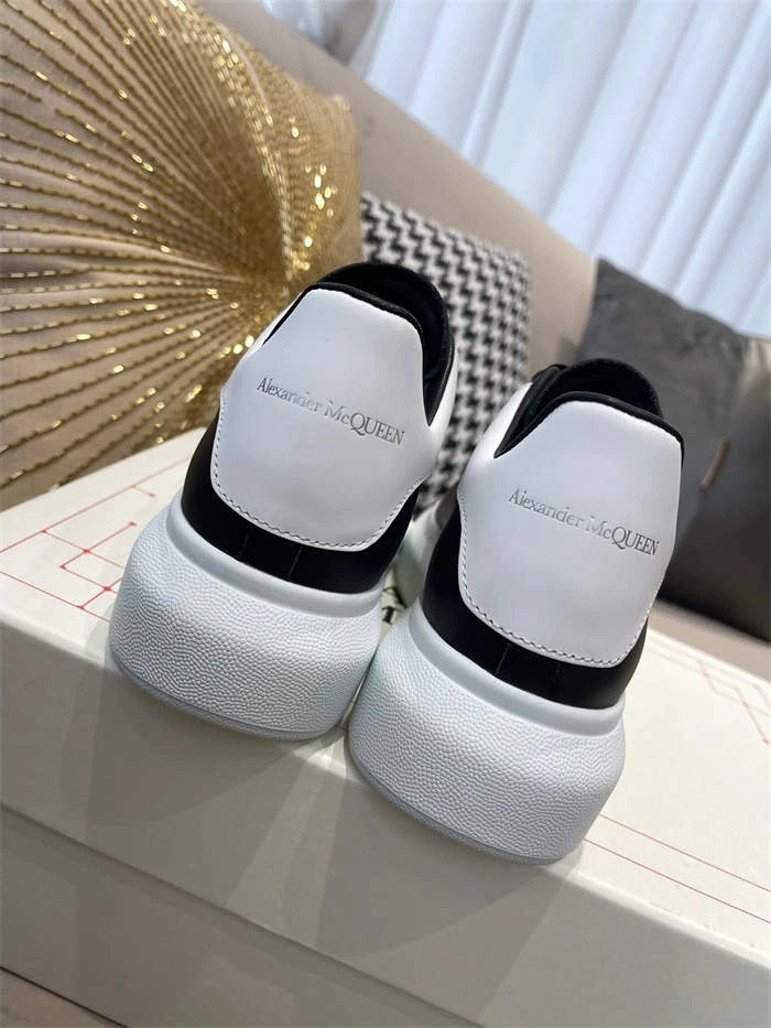 a1exa*der Mcqv*en oversized modern 2570