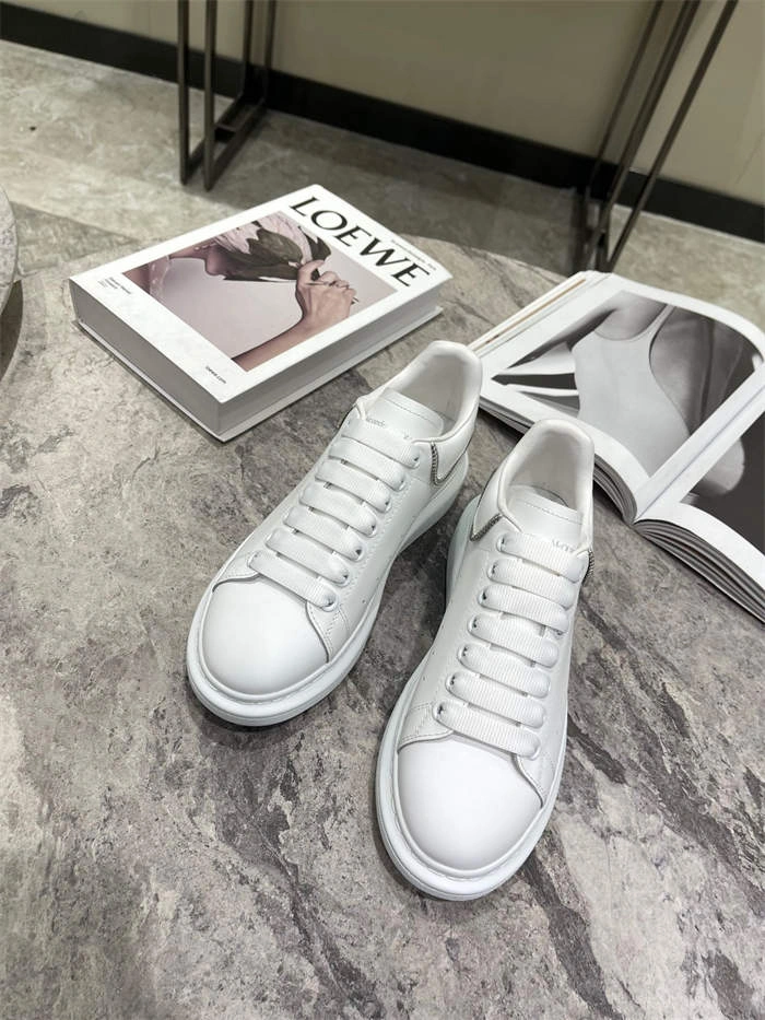 a1exa*der Mcqv*en oversized versatile 2578