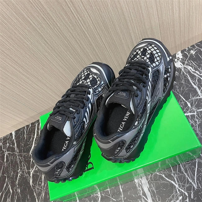 b0tt*ga Ven*ta sneaker streetready 2606