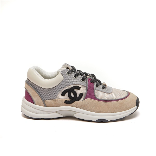 Chanal Sneakers WellDesigned 2223
