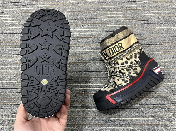 D10r boot eyecatching 1343