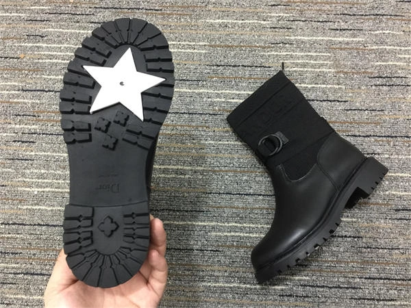 timelessdesign D10r boot 1350