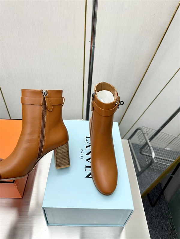 Comfortable H Boot 2416