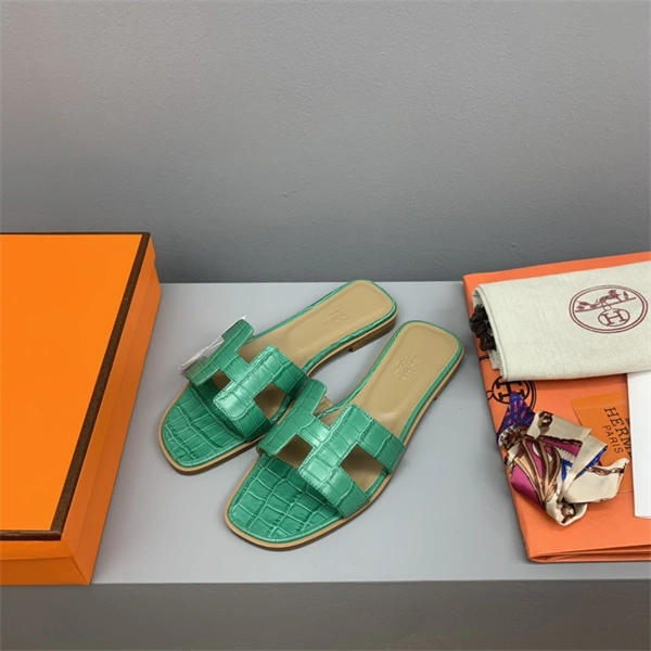 H Slipper Refined 2328