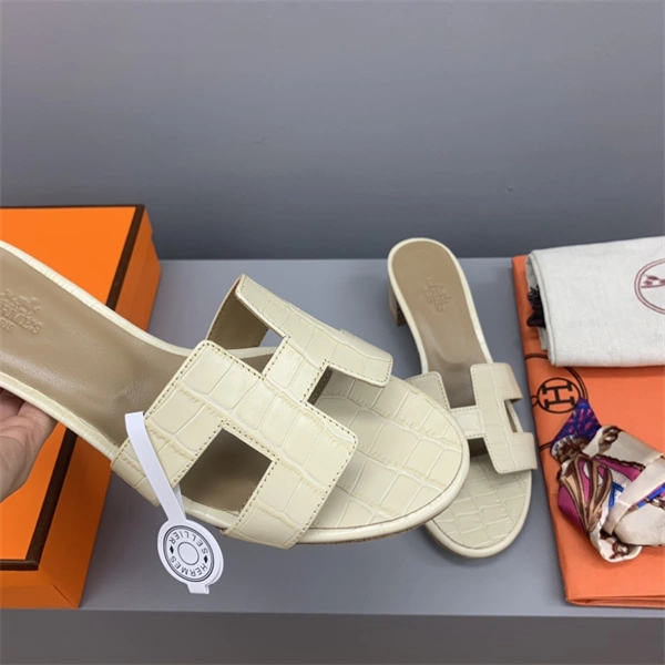 H Slipper Unisex 2365