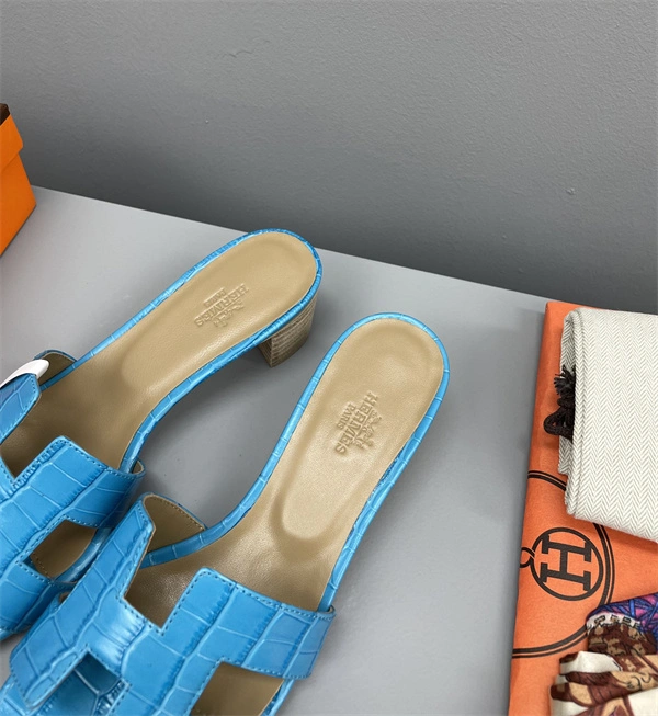 Timeless H Slipper 2385