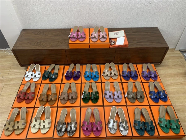 Timeless H Slipper 2385