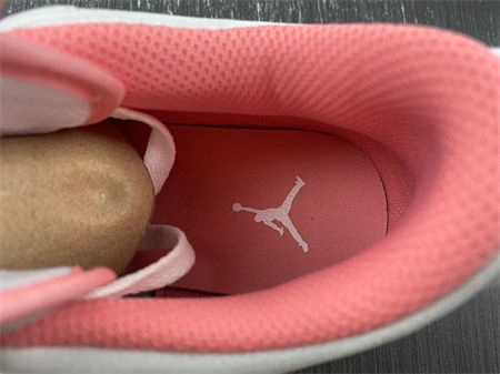 Trendsetting Jordan Legacy312   FN3407- 4197