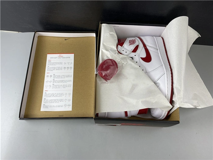 Resilient Jordan1 Retro Metallic Red 555088- 3768